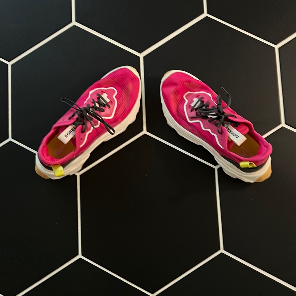 SOREL Women’s Kinetic Breakthru Day Lace Sneaker - Cactus Pink/Jet